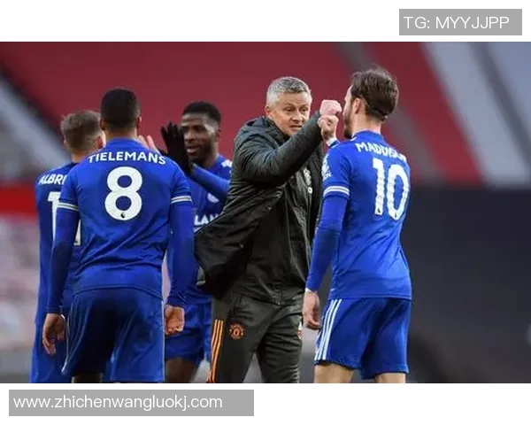 莱斯特城与马德里竞技激情对决海报展现足球魅力与团队精神