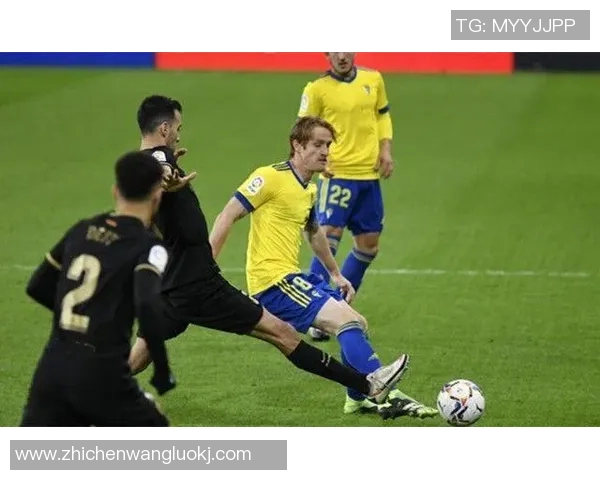 卡迪斯主场迎战巴塞罗那猜想两队战术对决与球员表现 卡迪斯主场迎战巴塞罗那猜想两队战术对决与球员表现