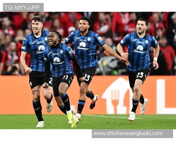 亚特兰大与皇家盐湖的激烈对决揭示足球战术与团队合作的魅力