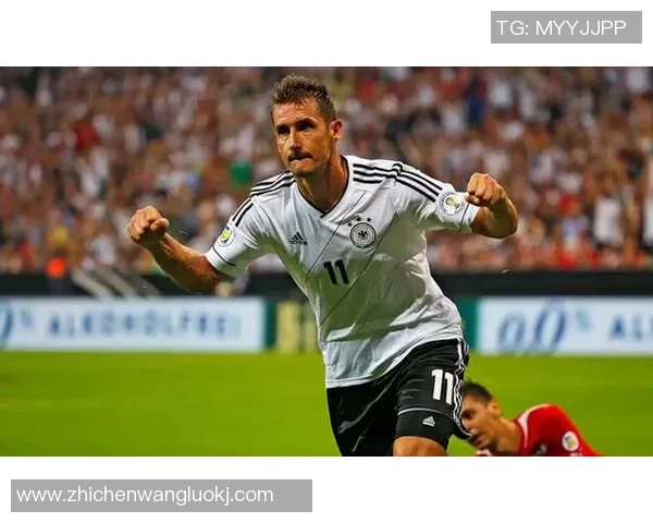 德国与加纳激战克洛泽精彩进球引发热议的足球盛宴 德国与加纳激战克洛泽精彩进球引发热议的足球盛宴