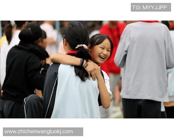 陈芳的足球人生：从绿茵场到人生舞台的深度对话与启示