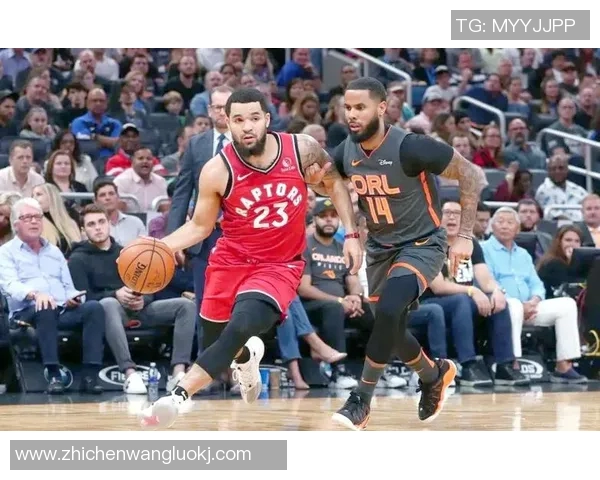 弗雷德范弗利特的崛起之路与NBA赛场的传奇故事 弗雷德范弗利特的崛起之路与NBA赛场的传奇故事